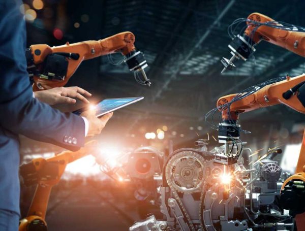 Robotsko varjenje – vse, kar morate vedeti o tej sodobni in avtomatizirani metodi varjenja